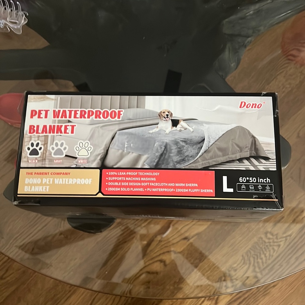 Pet waterproof blanket